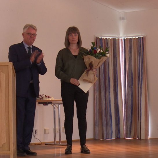 Ásgeir Eiríksson og Helga Ragnarsdóttir formaður Minja- og Sögufélags Vatnsleysustrandar sem fékk menningarverðlaun sveitarfélagsins