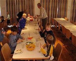 Gjaldfrjálsar skólamáltíðir og tómstundastarf