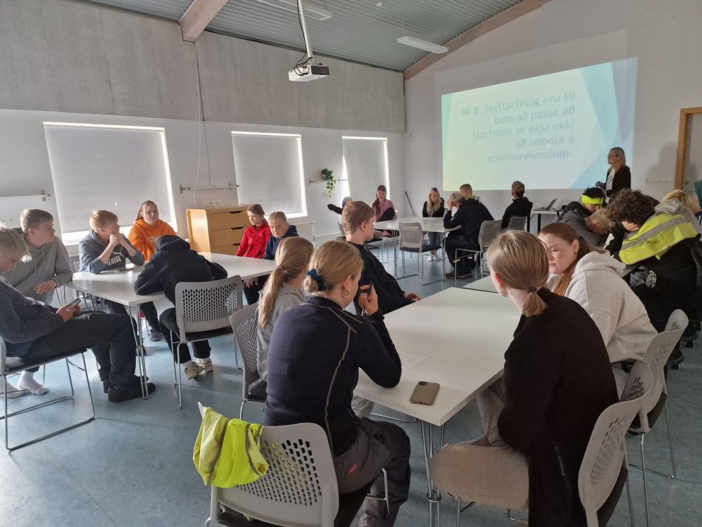 Vinnuskólinn - enn meira um réttindi og skyldur á vinnumarkaði, verðlaun og pizzaveisla