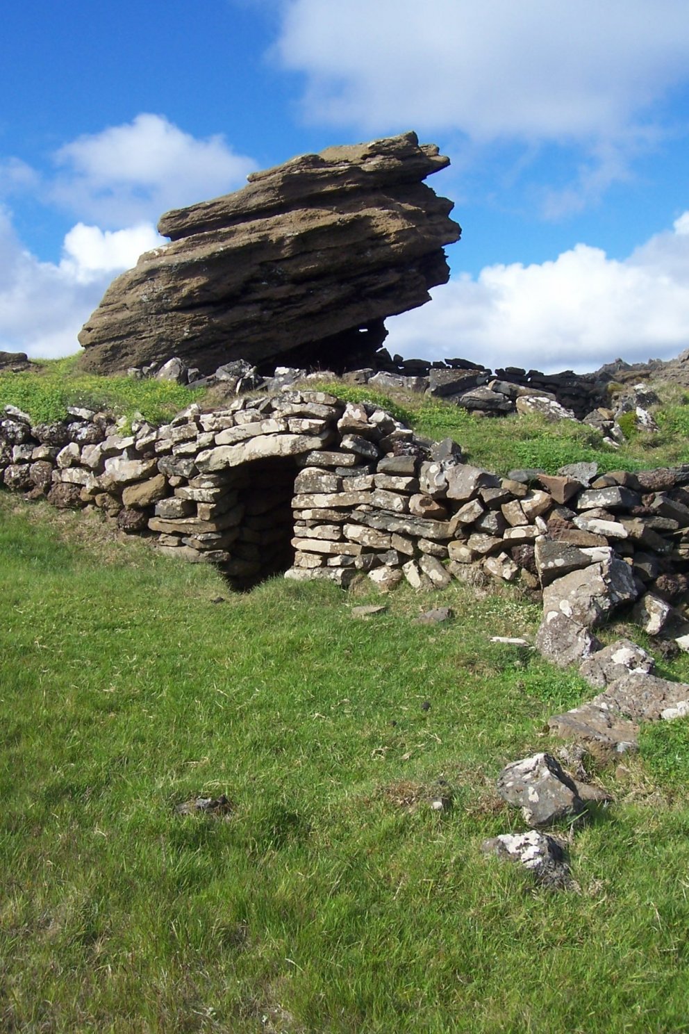 AF STAÐ á Reykjanesið gönguhátíð 2011