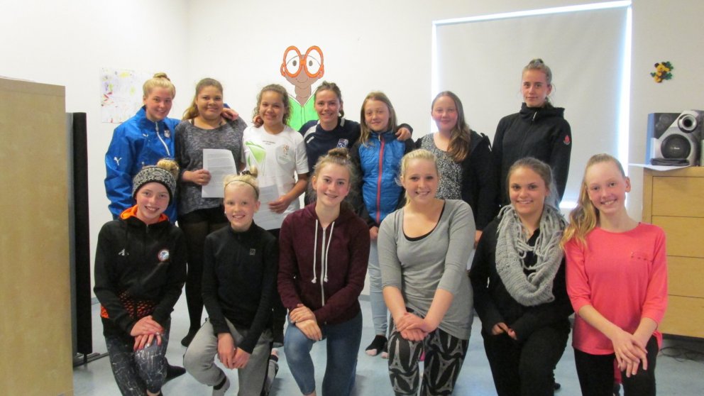 Ólína Viðarsdóttir hélt fyrirlestur fyrir stelpur í fótbolta.