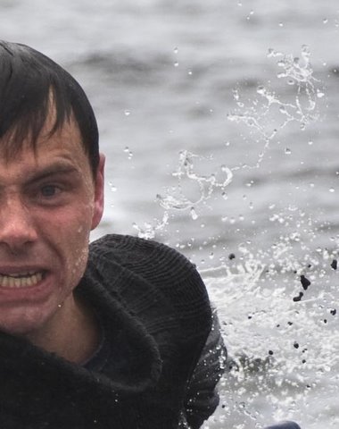 21 MANNS SAKNAÐ- Einleikur um epíska ævi Séra Odds V. Gíslasonar