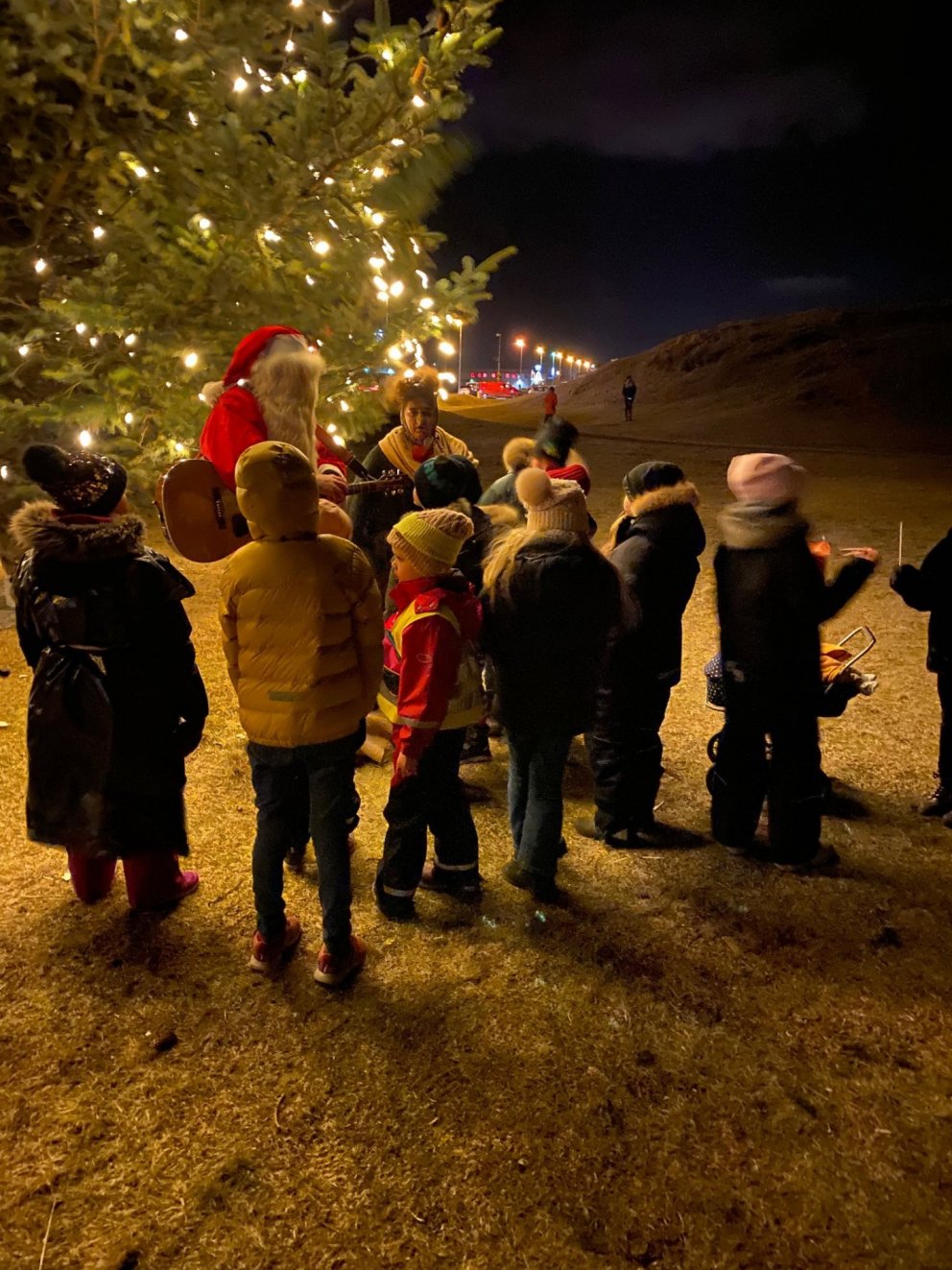 Grýla syngur jólalög