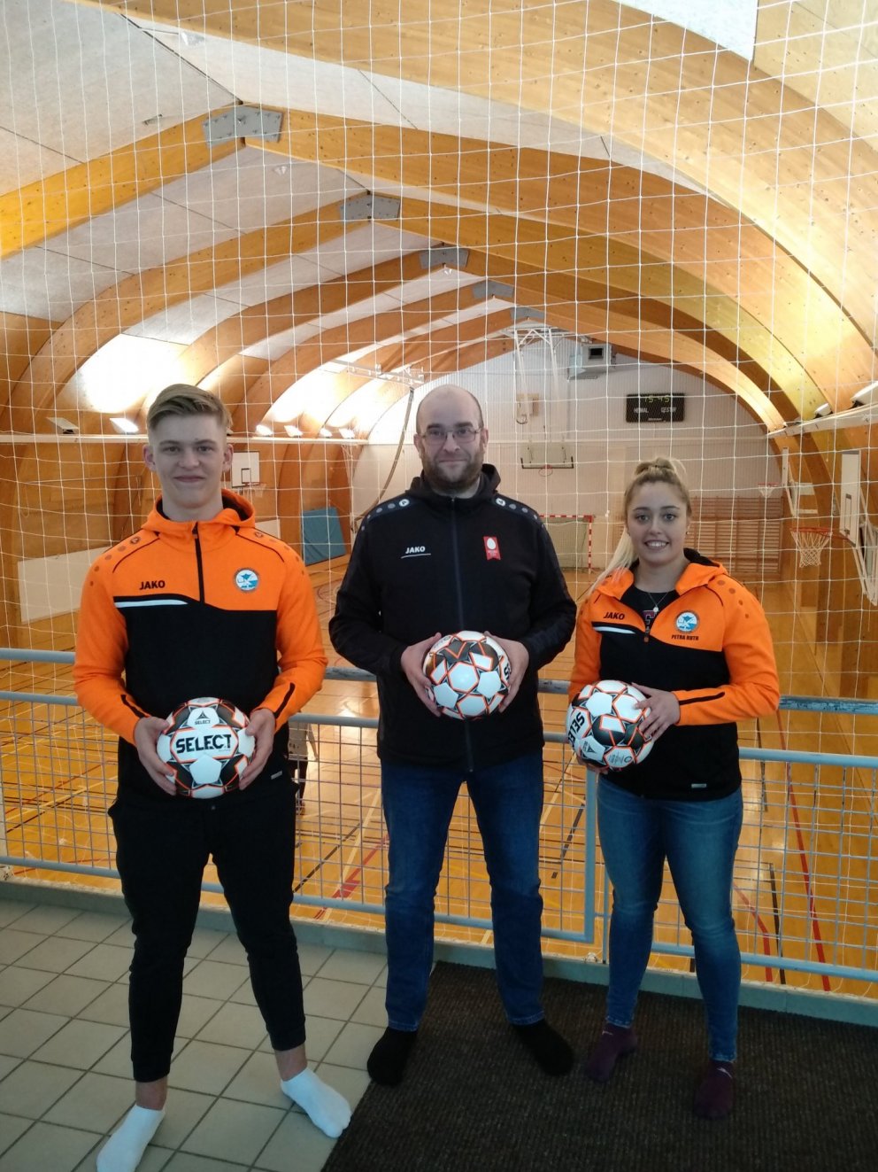 Þróttarar með nýju boltana frá Nesbúegg.