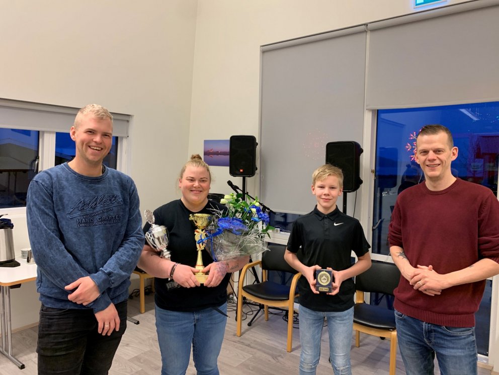 Verðlaunahafar ásamt formanni Frístunda- og menningarnefndar og íþrótta- og tómstundafulltrúa