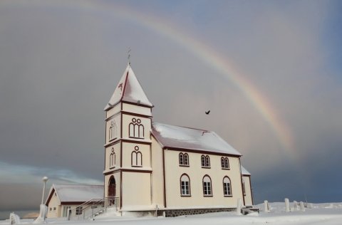 Fjölskyldustund í Kálfatjarnarkirkju.