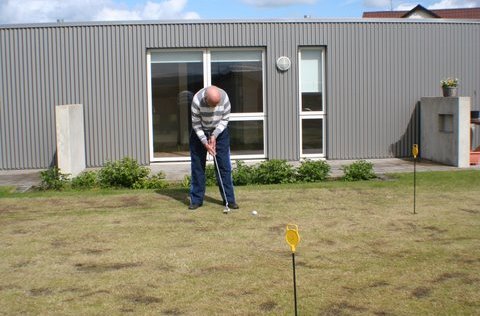 Púttvöllur við Álfagerði.