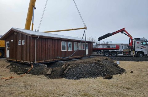 Skólastofan sett á sinn stað