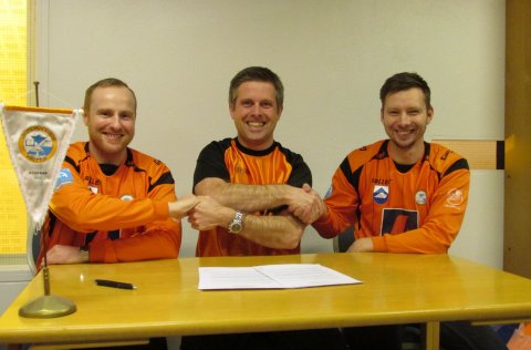 Sveitarfélagið og Meistaraflokkur Þróttar skrifuðu undir samstarfssamning