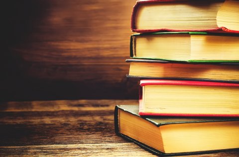 Kvöldstund í bókasafninu í kvöld, 9. nóv kl. 20.00