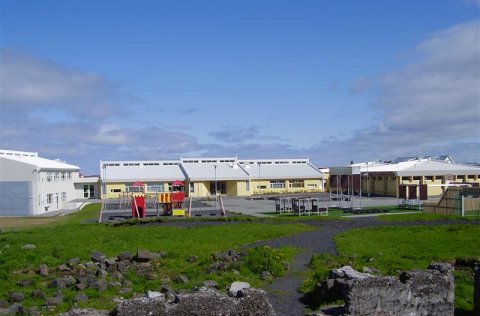 Laus störf við Stóru- Vogaskóla