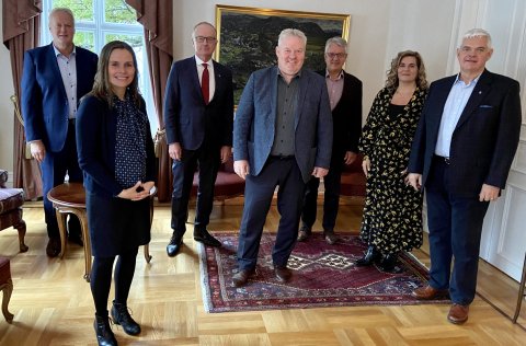 Frá fundi í Ráðherrabústaðnum 10. september 2020. Á myndinni eru talið frá vinstri: Fannar Jónasson,…