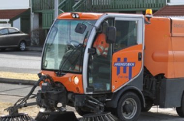 Götuhreinsun í Vogum mánudaginn 10. maí