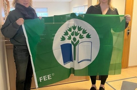 Landvernd afhendir Vinnuskólanum Grænfánann